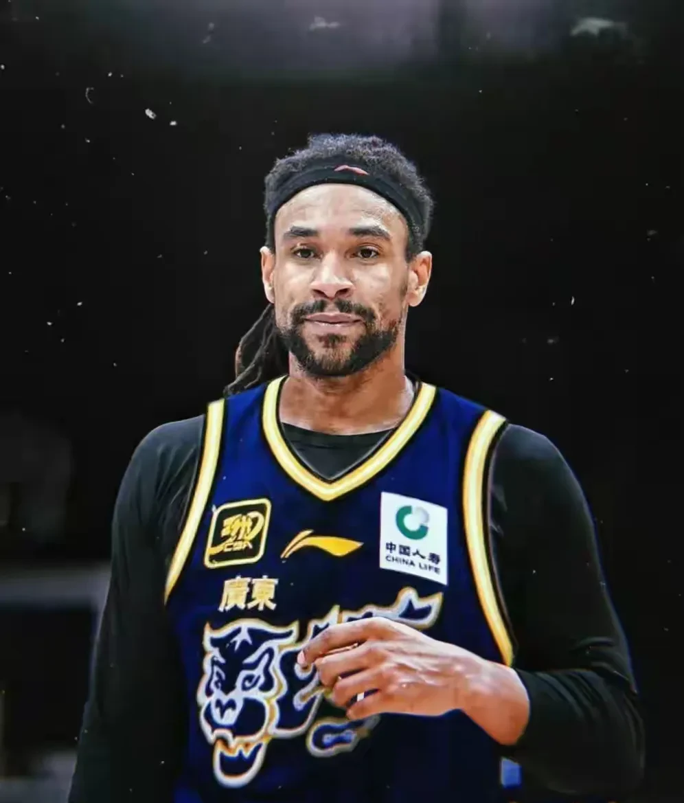 集结日突围战来临，深圳男篮围绕法国杯刷新队史纪录，悬念犹存，阵容厚度经受考验(今日cba总决赛g3大战回顾激战四节)-开云棋牌app