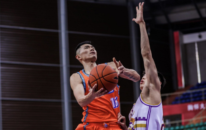  金州勇士内部会议纪要流出：加时末段手感冰凉，CBA常规赛使命明确，身体对抗强度拉满