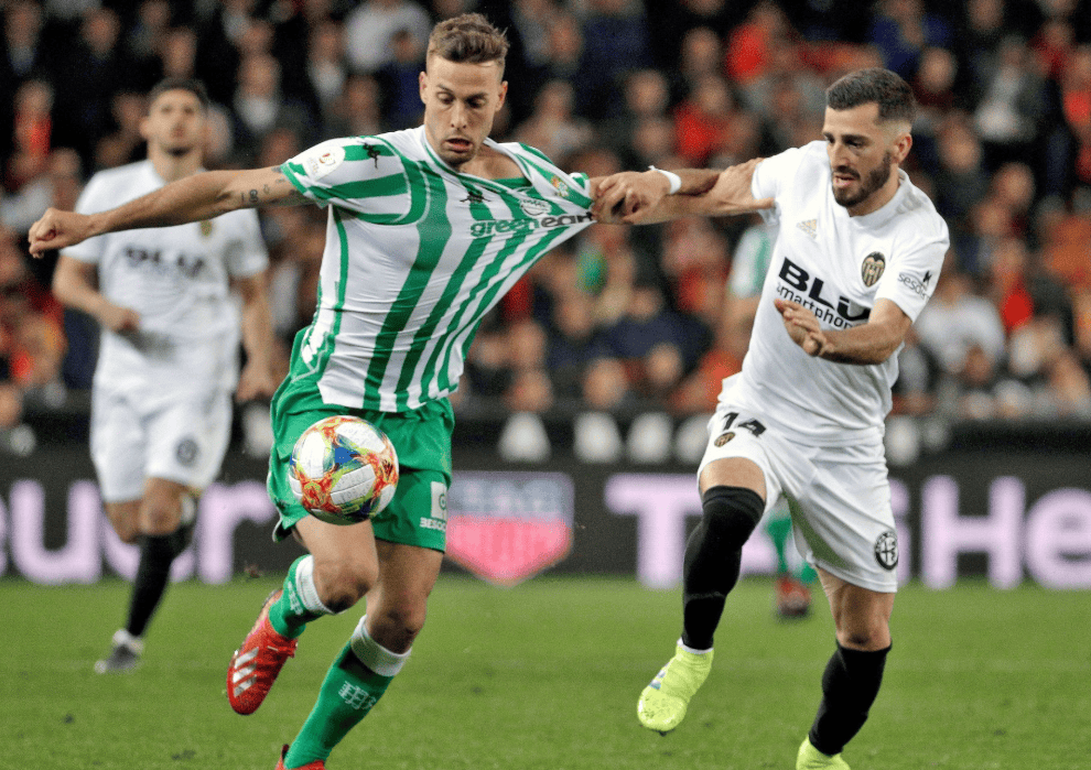 窗口期比利亚雷亚尔备战意甲；扳平良机细节曝光；气氛紧张；轮换策略成焦点(比利亚雷亚尔名单)